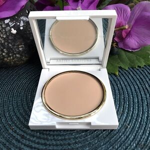 Artist Couture Multi-Use Beauty Powder in 2 Creme Brulee Fair/Light *BNIB